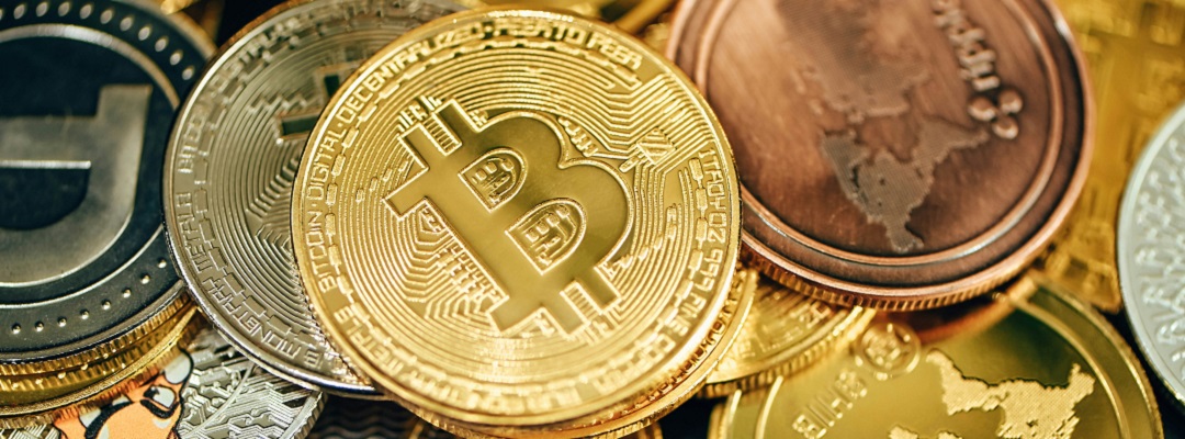 Стратегия MicroStrategy: почему корпоративные инвесторы скупают биткоин в кризис